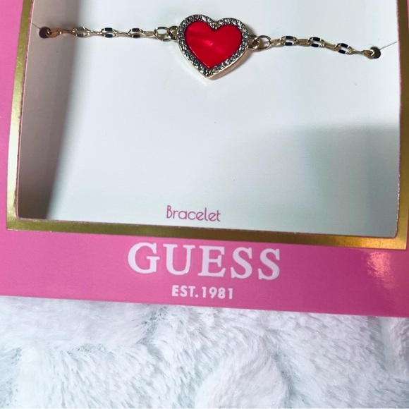 ๐ NWT GUESS Heart Stud Earrings & Bracelet Set ๐ - Picture 3 of 5